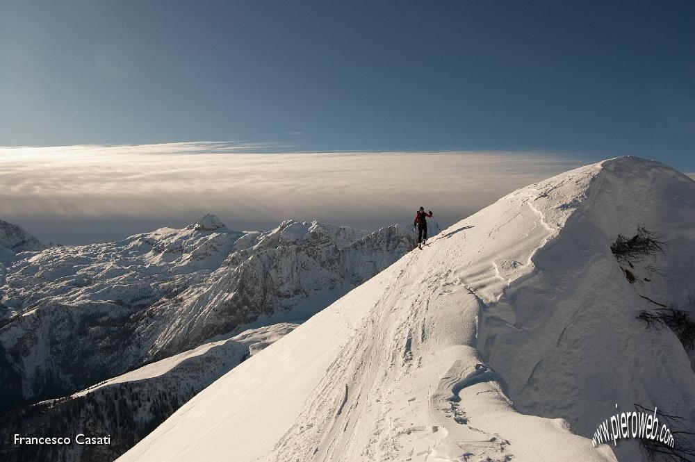 012 Uno scialpinista in arrivo.jpg
